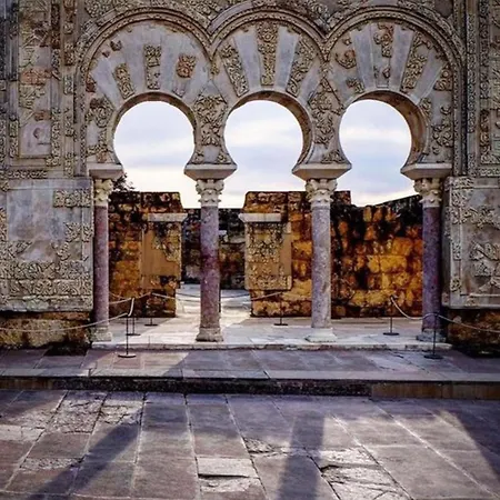 Апартаменти El Capricho De Кордова