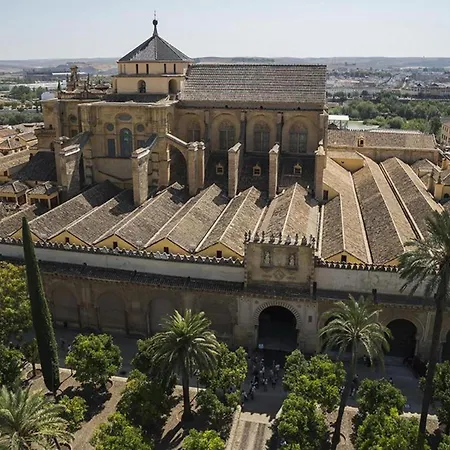 Апартаменти El Capricho De *